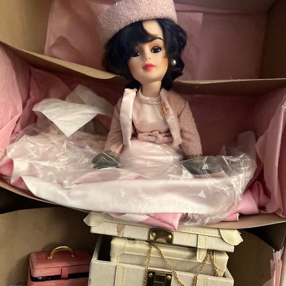 Jackie - Picture 7 of 7